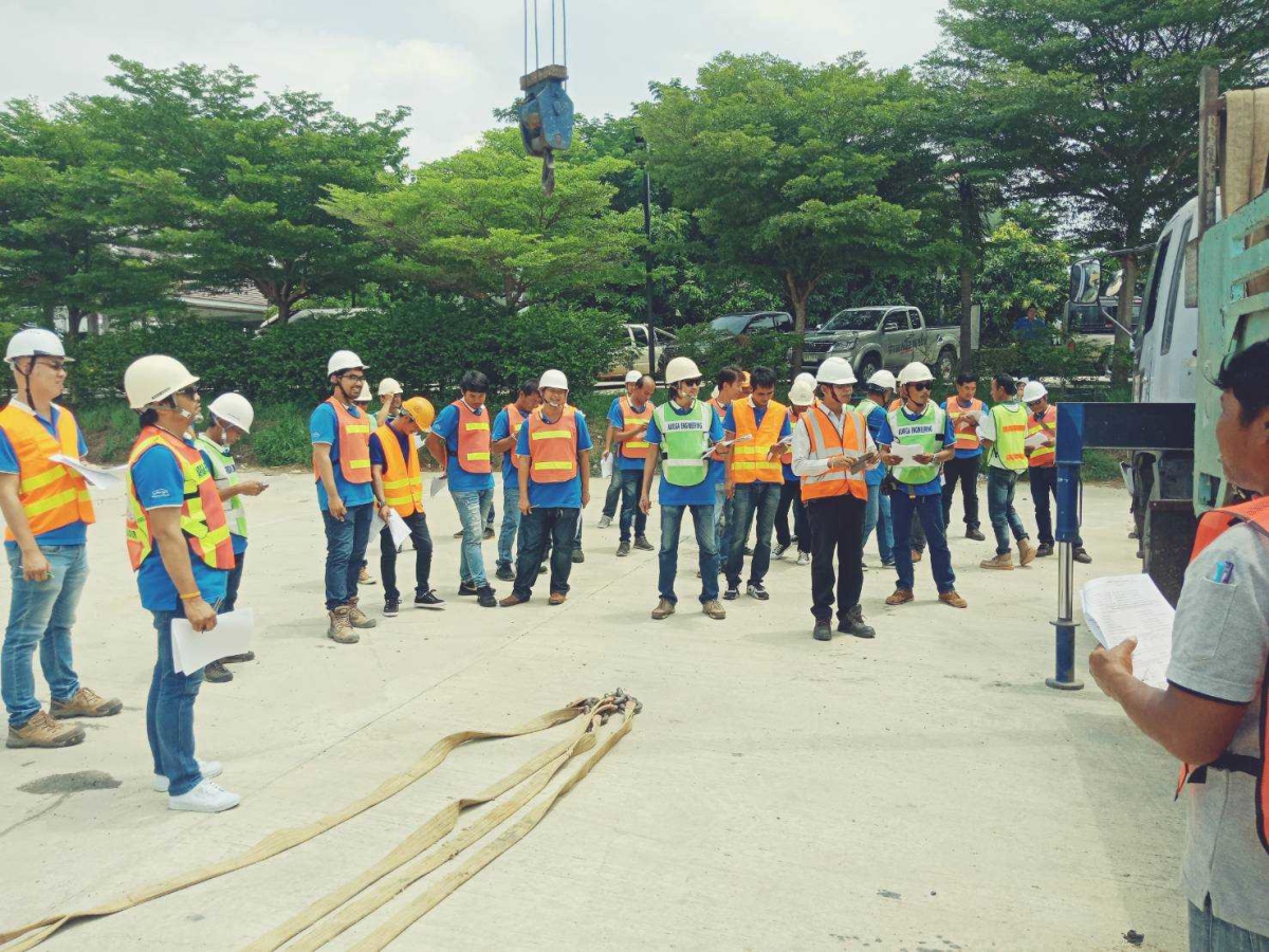 LINE_ALBUM_หลักสูตรปั้นจั่นชนิดเคลื่อนที่(Mobile Crane 4 _250828_10.jpg - หลักสูตรปั้นจั่นชนิดเคลื่อนที่ (Mobile Crane 4 ผู้)
